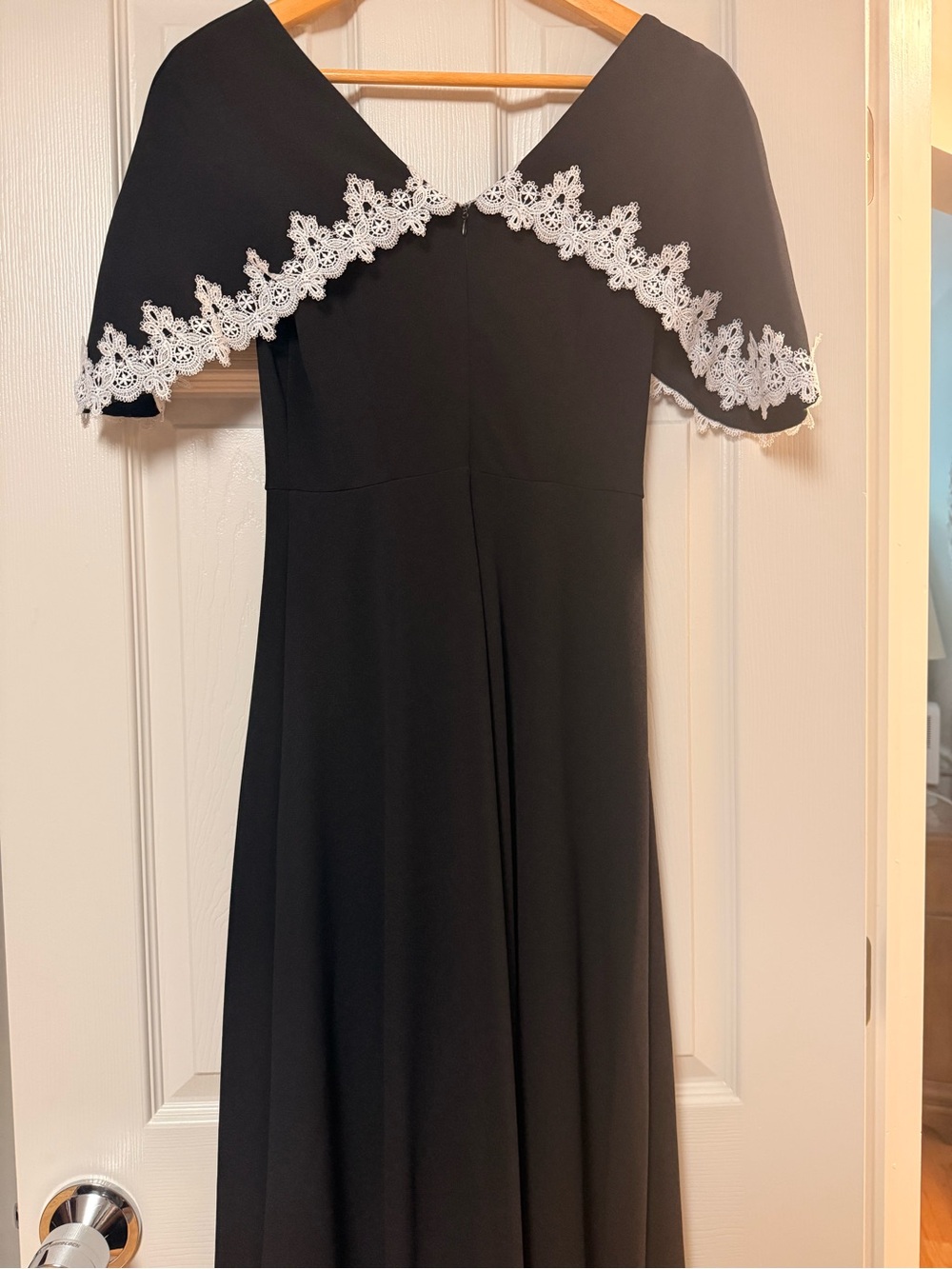 SHEIN Black Formal Dress with White Lace Capelet